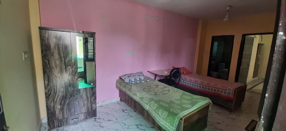 Double sharing room at Akasa PG boys hostel near DDU College Dwarka